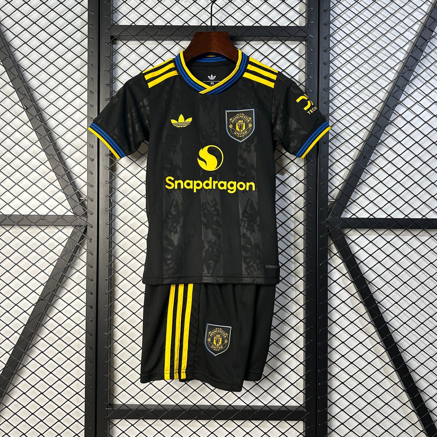 MANCHESTER UNITED III 25/26 CONJUNTO INFANTIL