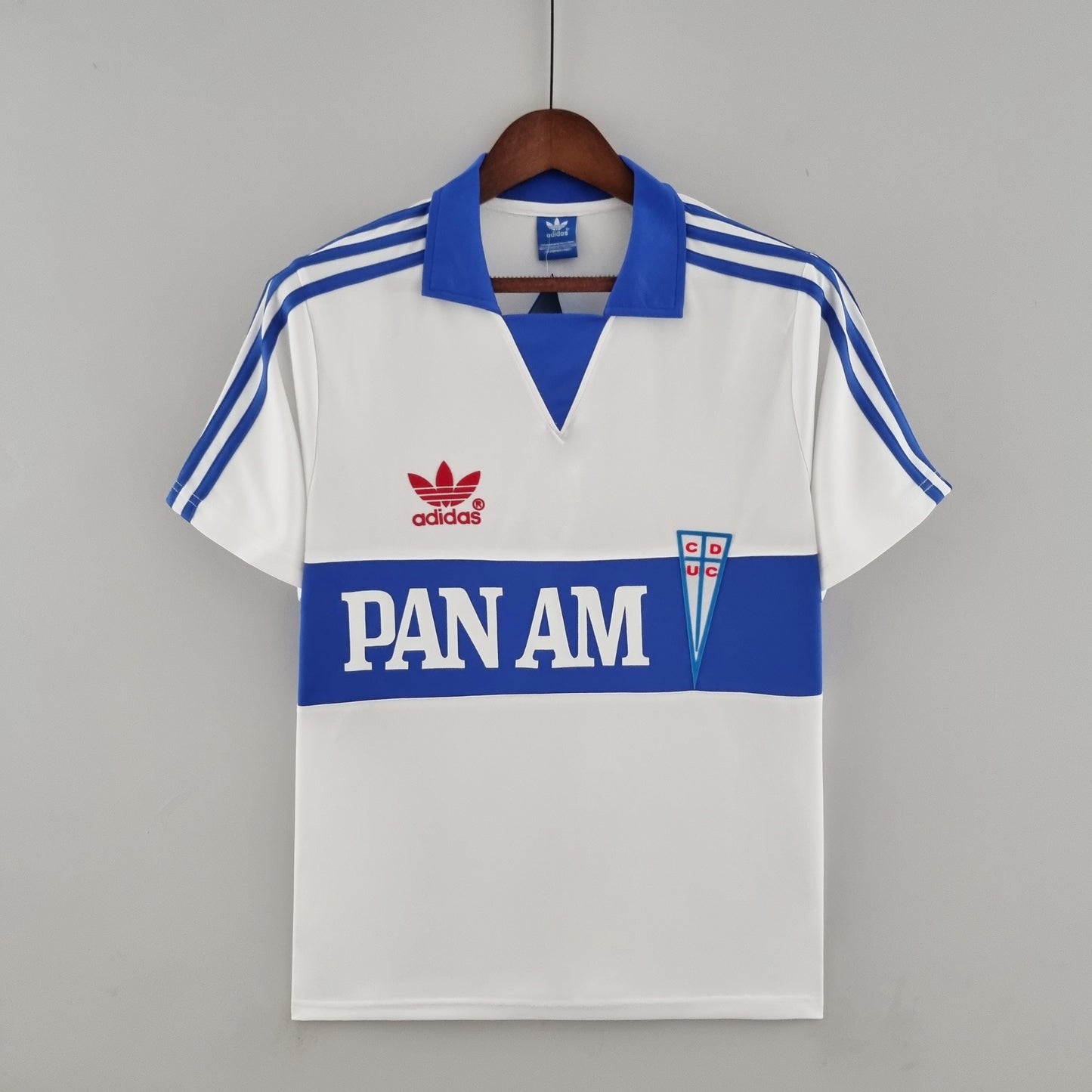 UNIVERSIDAD CATÓLICA I 1987 HOMBRE (RETRO)