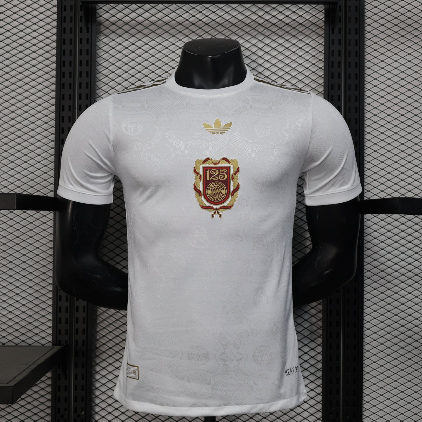 BAYERN MUNICH EDICIÓN ANIVERSARIO 125° V 25/26 HOMBRE (VERSIÓN JUGADOR)