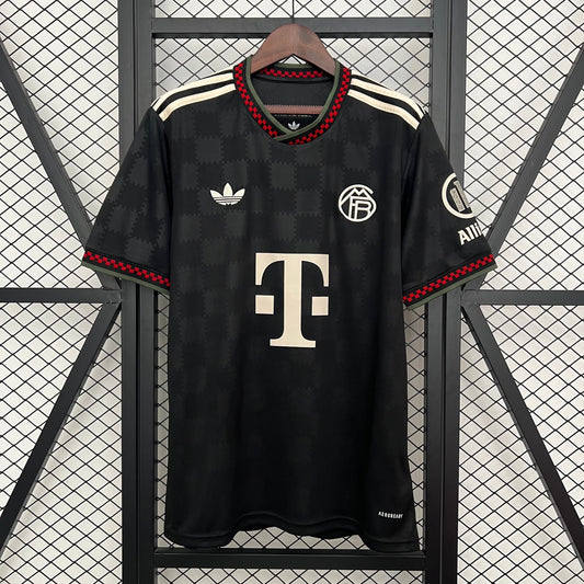 BAYERN MUNICH III 25/26 HOMBRE