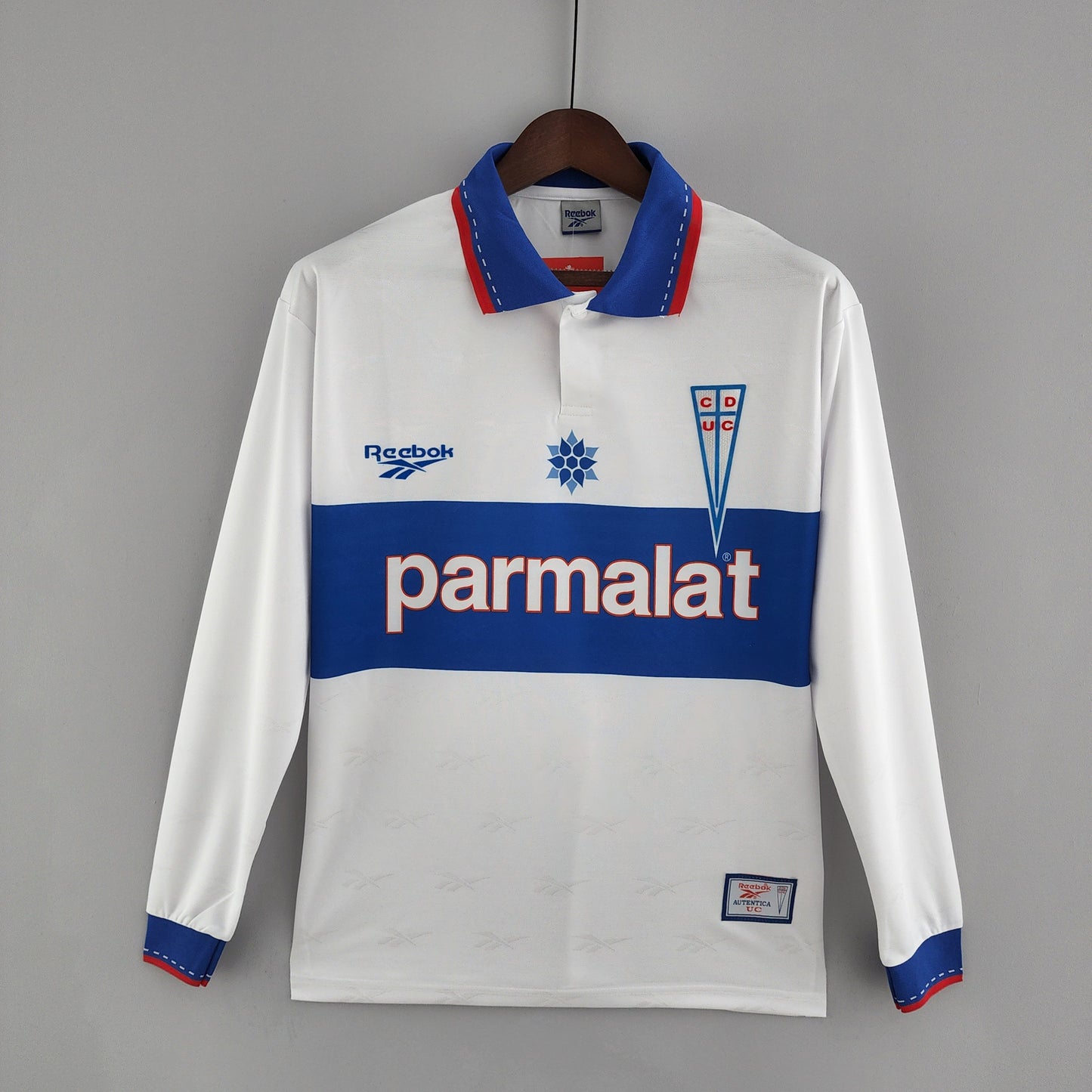 UNIVERSIDAD CATÓLICA I 1998 HOMBRE (RETRO) MANGA LARGA
