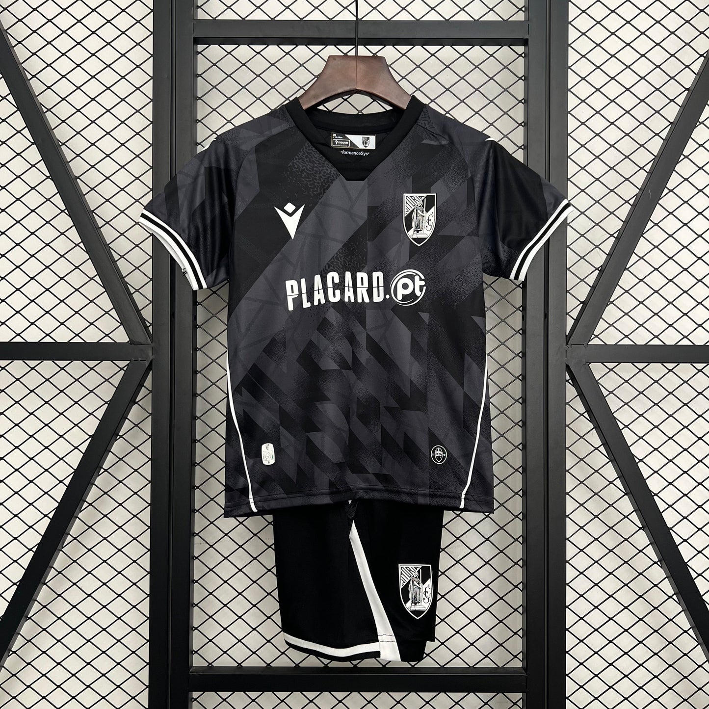 VITÓRIA DE GUIMARÃES II 25/26 CONJUNTO INFANTIL